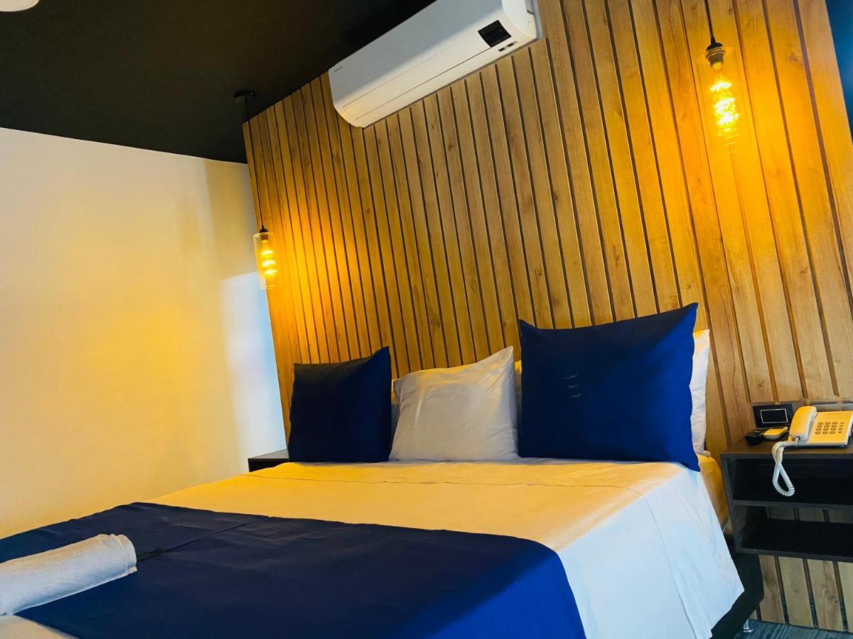 Hotel Calle Real - Inn أغواتشيكا المظهر الخارجي الصورة